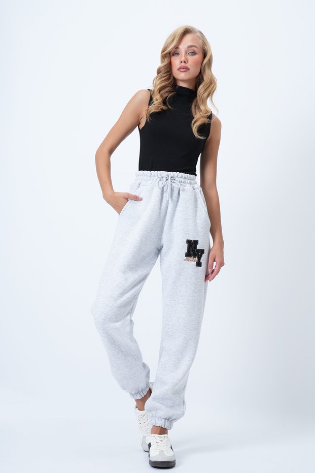 Karmelanj Double Pocket Embroidered Sweatpants with Elastic Waist and Cuffs Alc-X14451