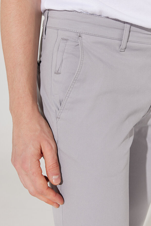 Męskie szare, slim fit, bawełniane, elastyczne, wygodne spodnie chino - 6