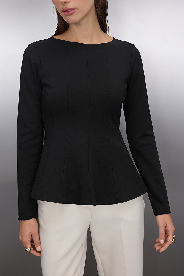 Siyah Kayık Yaka Peplum/Belden Oturmalı Regular Boy Örme Bluz TWOAW26BZ00166 - 3
