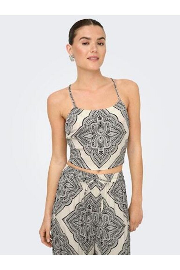Female Woven Cropped