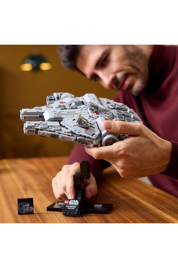 ® Star Wars™ Millennium Falcon™ 75375 - Yetişkinler için Koleksiyonluk Model Yapım Seti (921 Parça) - 9