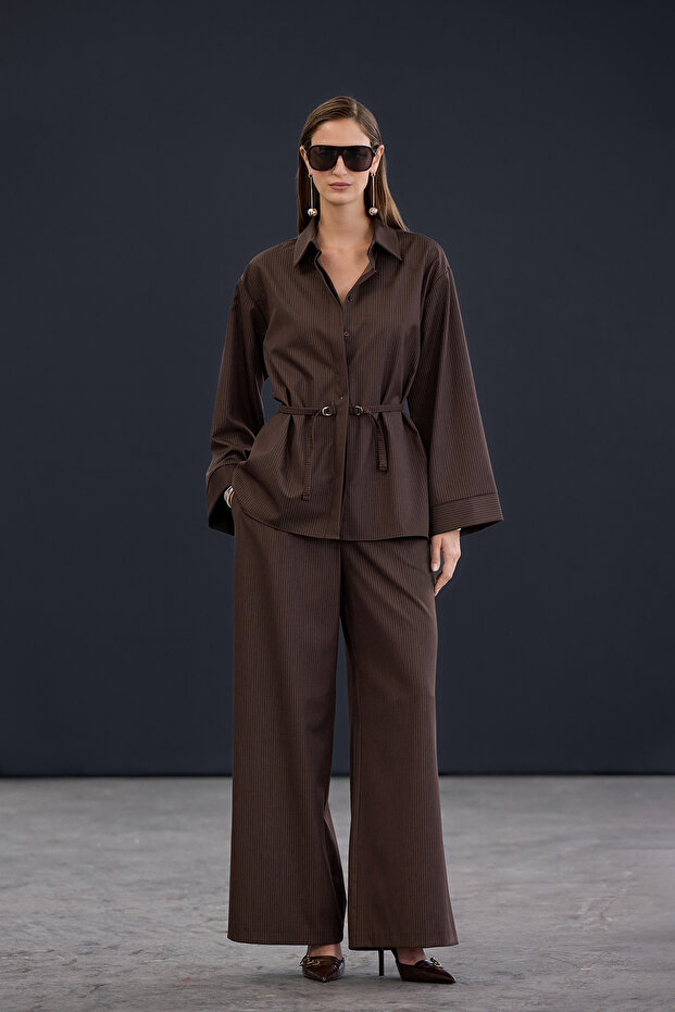 Trendyol Studio Kahverengi Ekstra Geniş Paça Çizgili Pantolon TWOAW26PL00127 - 4