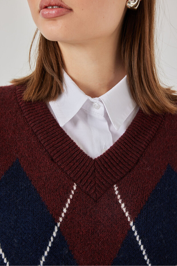 Damen-Pullover mit Rautenmuster 15940 – Weinrot - 5