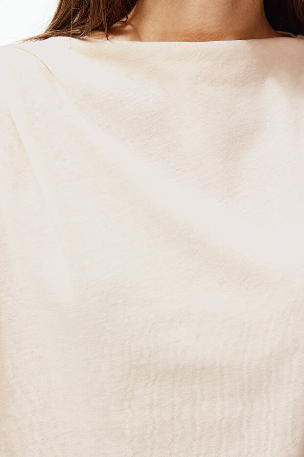 Taş Kayık Yaka Sıfır Kol Büzgülü Örme T-Shirt TWOSS24TS00051 - 4