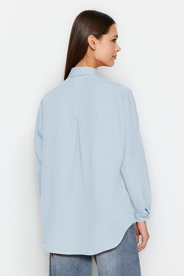 Jasnoniebieska bawełniana koszula oversize - szeroka, tkana TWOSS22GO0669 - 8