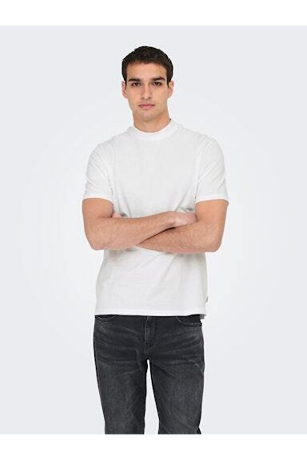 Male circular knit t-