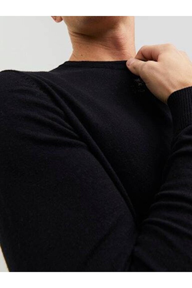MALE FLAT KNIT PULLOVER - 4