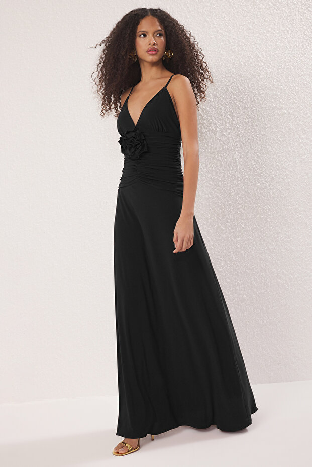 Siyah Gül Detaylı Örme Maxi Şık Abiye Gece Mezuniyet Elbisesi TPRSS25AE00180 - 2