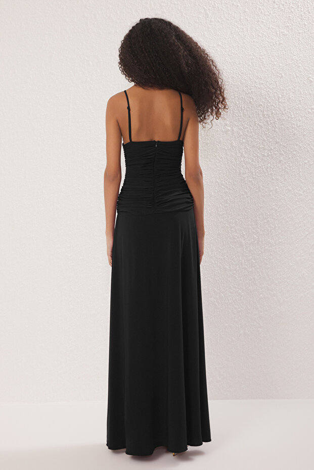 Siyah Gül Detaylı Örme Maxi Şık Abiye Gece Mezuniyet Elbisesi TPRSS25AE00180 - 4