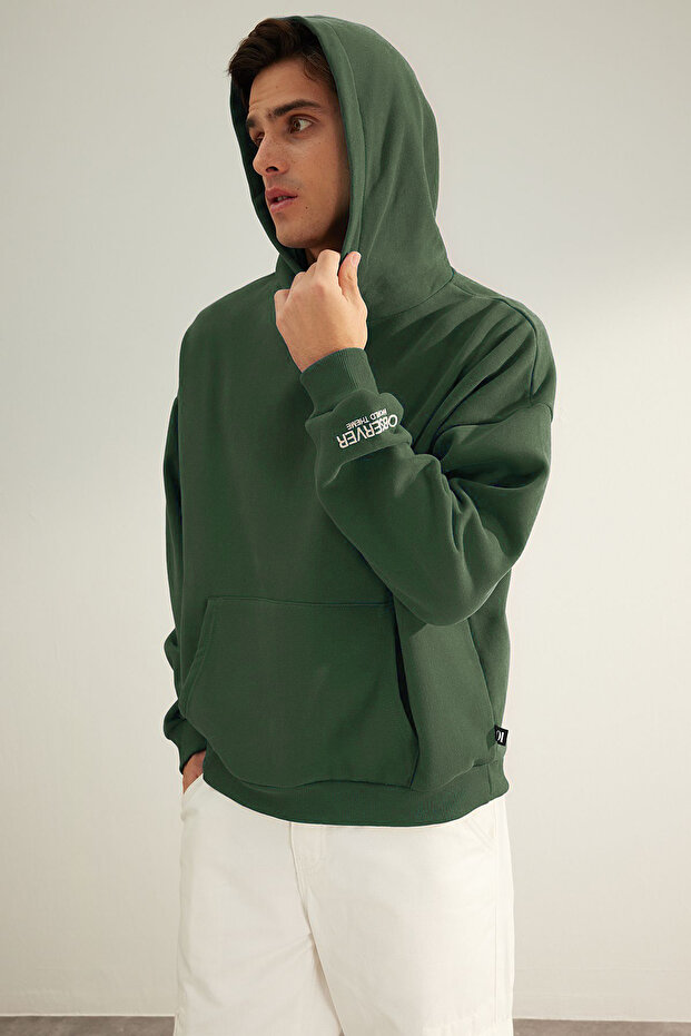 Haki Kapüşonlu Oversize/Geniş Kesim Nakışlı Etiketli Yumuşak Kumaş Sweatshirt TMNAW24SW00031 - 5