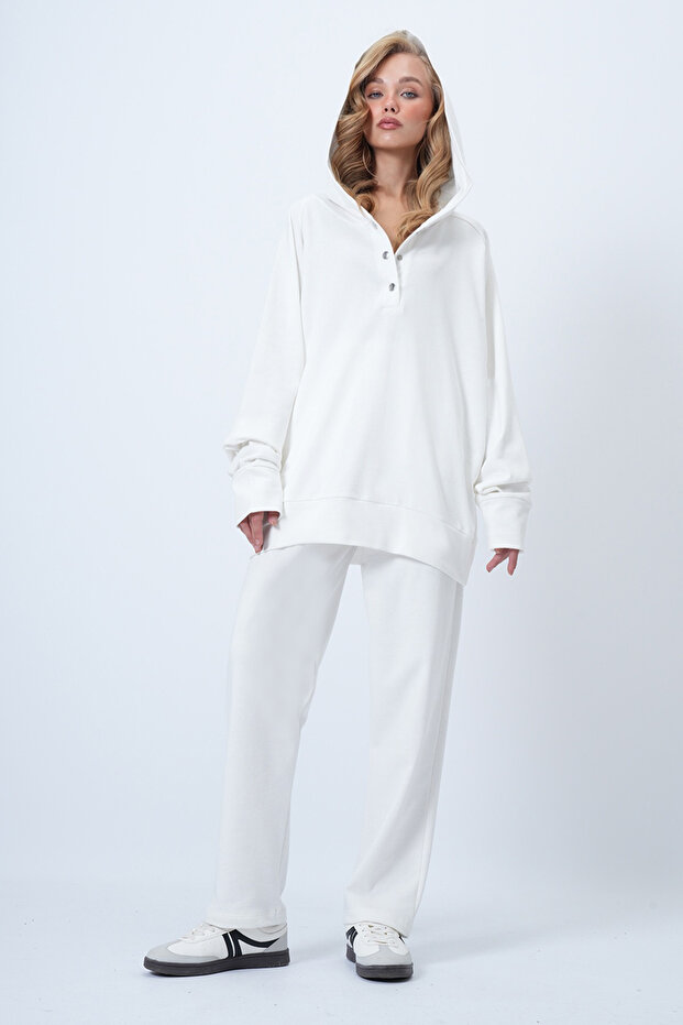 White Hooded Oversize Sweatshirt and Pants Set Alc-X12476