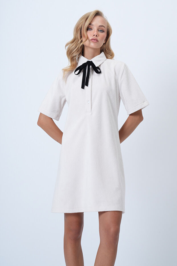 Ekru Polo Yaka Yarım Pat Düğmeli Dokulu Kadife Mini Elbise ALC-X14536 - 2