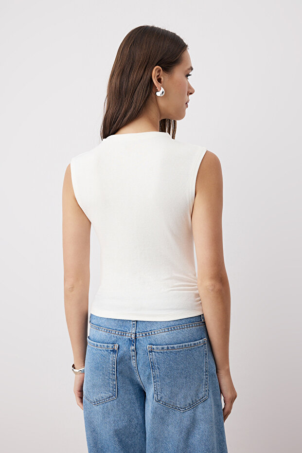 Siyah-Ekru 2'li Paket Fitted/Vücuda Oturan Asimetrik Örme Bluz TWOSS25BZ00610 - 4