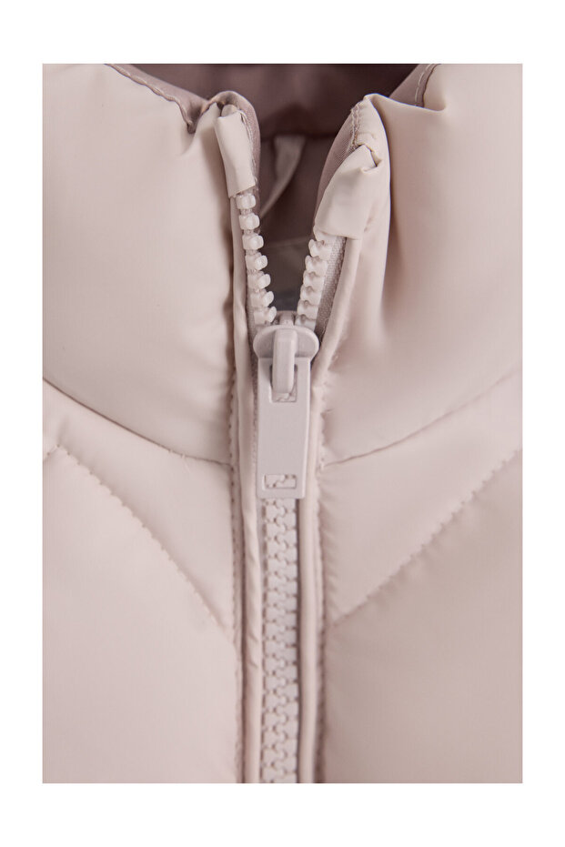 Gyerekek steppelt cikcakk mintás mellény - 4