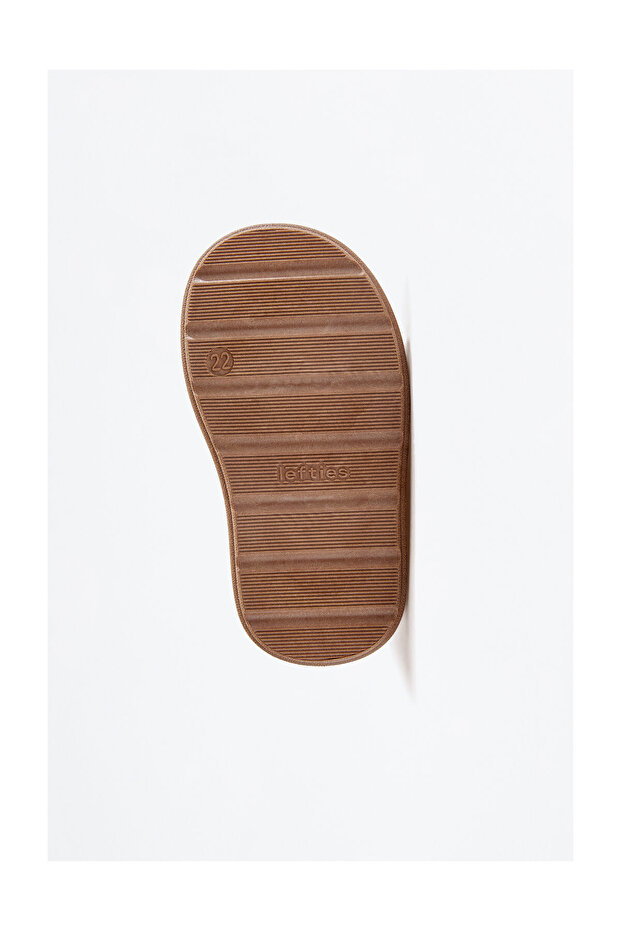 Dziecięce buty z podszewką ze sztucznego futra - 4