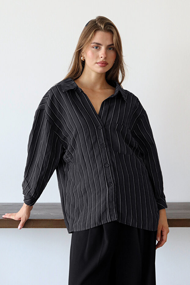 Siyah Çizgili Oversize/Geniş Kalıp Dokulu Gömlek TWOAW26GO00083 - 1