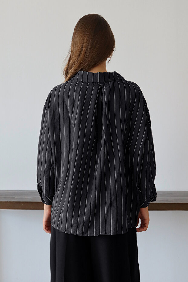 Siyah Çizgili Oversize/Geniş Kalıp Dokulu Gömlek TWOAW26GO00083 - 4