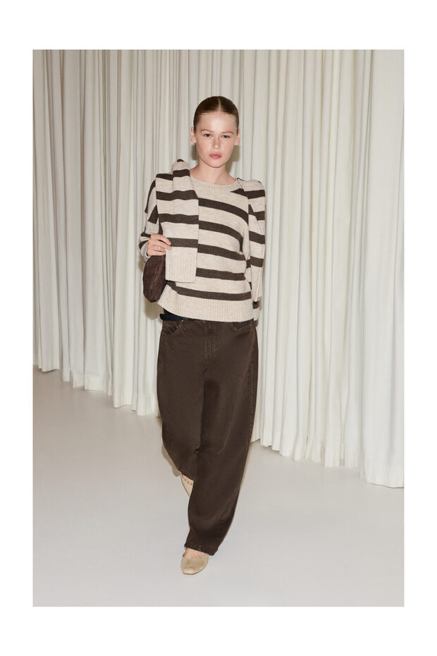 Kobieta Sweter z okrągłym dekoltem z piankowej dzianiny - 7