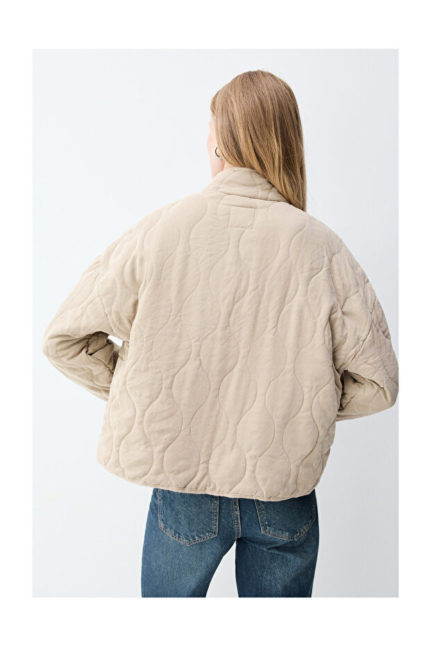 Kurtka pikowana z efektem sprania - 6