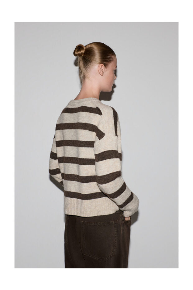 Kobieta Sweter z okrągłym dekoltem z piankowej dzianiny - 3