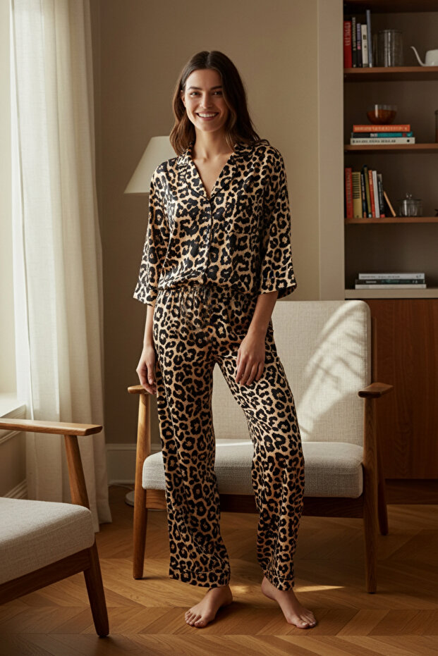Çok Renkli Leopar Desenli Biyeli Viskon Dokuma Pijama Takımı THMAW21PT0292 - 1