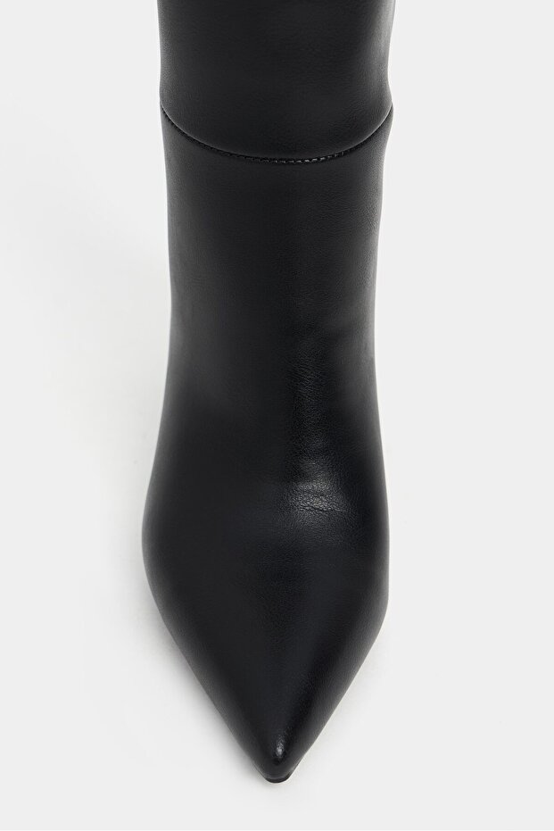 Briar fekete matt hegyes orrú női sarkú csizma - 8