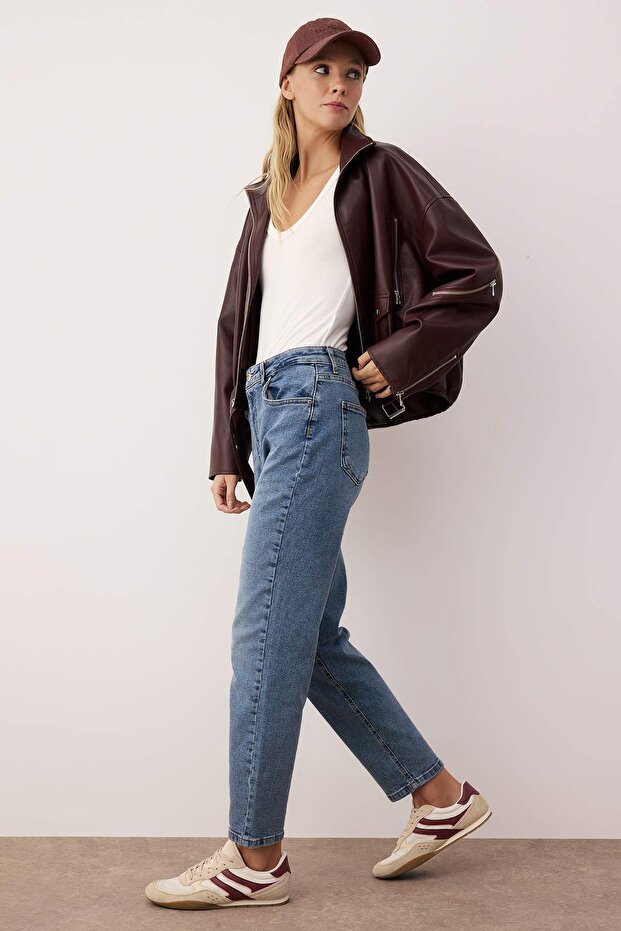 More Sustainable Mavi Yüksek Bel Comfort Mom Jeans TWOAW26JE00057 - 3
