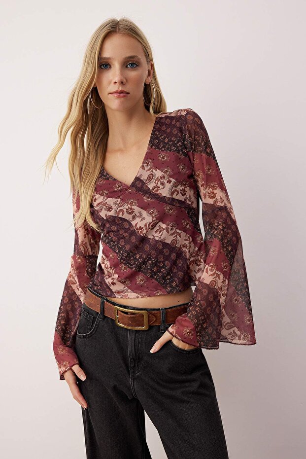 Çok Renkli Boho/Boho Chic Baskılı V yaka İspanyol Kol Tül Esnek Örme Bluz TWOAW26BZ00239 - 1