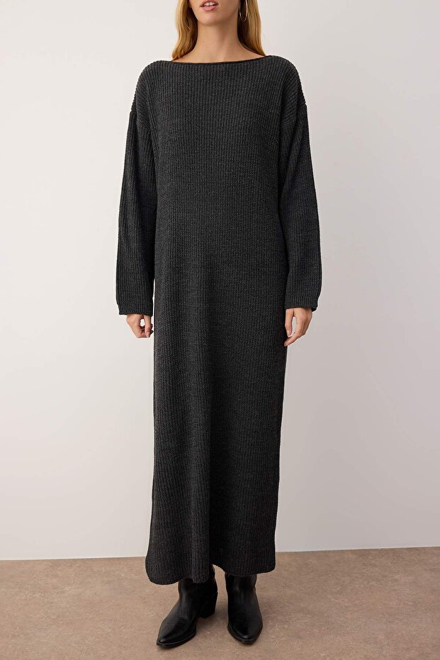 Antrasit Düz Maxi Basic Oversize Kayık Yaka Triko Uzun Elbise TWOAW26EL00151 - 3