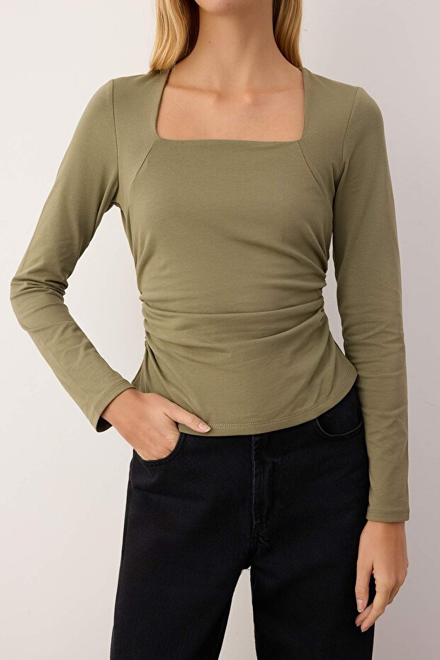 Haki Kare Yaka Büzgü/Drape Detaylı Slim/Vücuda Oturan Örme Bluz TWOAW25BZ00194 - 3