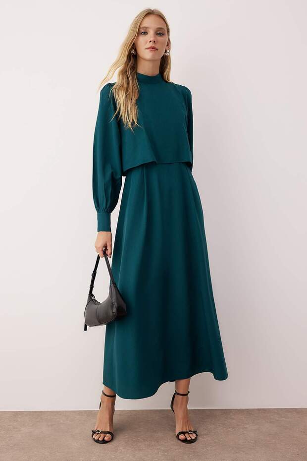 Grünes Aller-Kleid mit detaillierten Webteilen TCTSS24EB00190 - 1