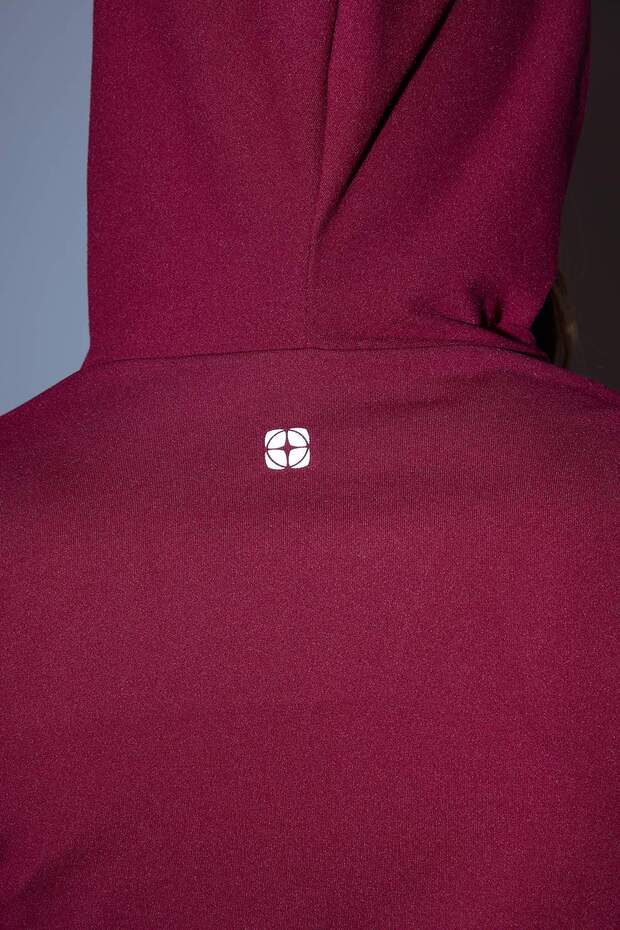 Bordo Soft Fırçalı Kumaş Kapüşonlu ve Reflektör Baskılı Örme Spor Ceket THMAW26SK00000 - 4