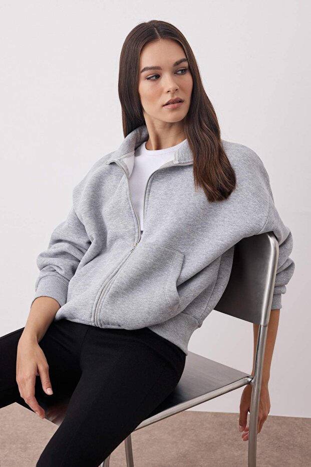 Gri Melanj Oversize/Geniş Kalıp Fermuarlı Dik Yaka Kalın Örme Sweatshirt TWOAW26SW00070 - 1