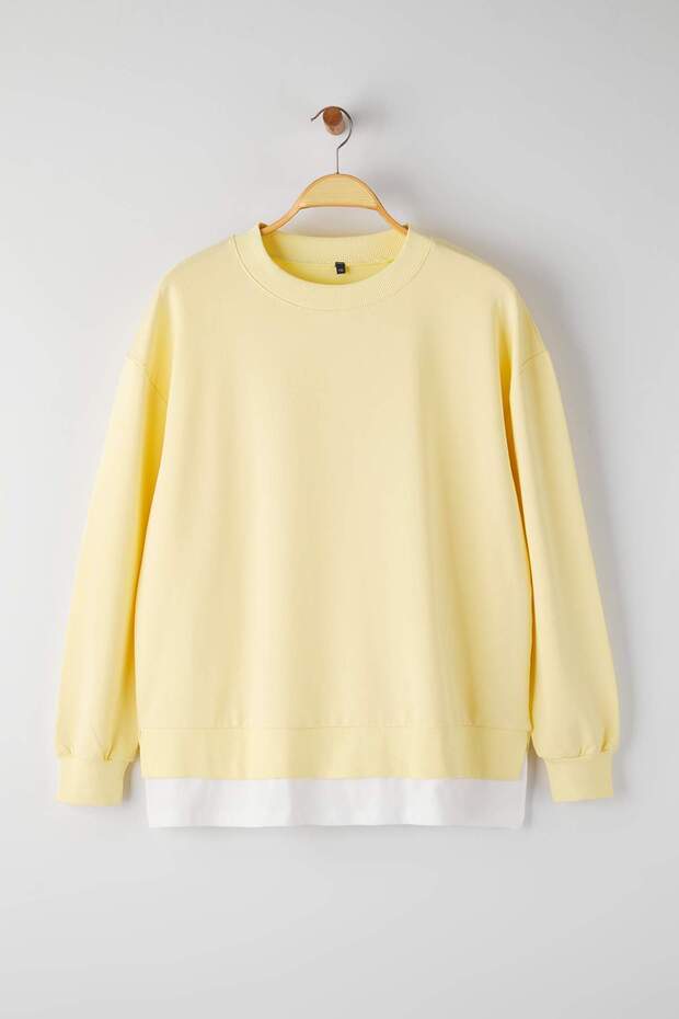 Sarı Alttan T-Shirt Çıkma Görünümlü İnce Örme Büyük Beden Sweatshirt TBBAW23AO00023 - 5