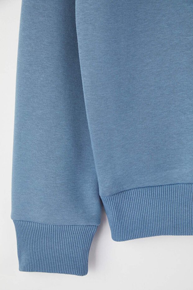 Mavi Yeni Oversize/Geniş Kesim Polo Yaka Slogan Nakışlı İçi Şardonlu Sweatshirt TMNAW26SW00011 - 7