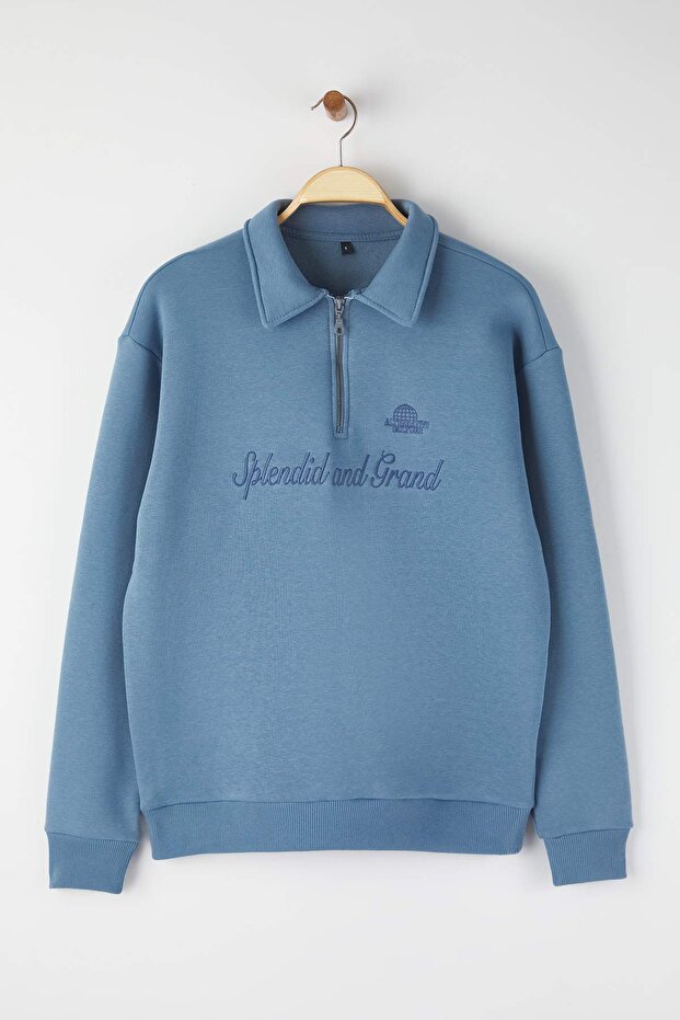 Mavi Yeni Oversize/Geniş Kesim Polo Yaka Slogan Nakışlı İçi Şardonlu Sweatshirt TMNAW26SW00011 - 5