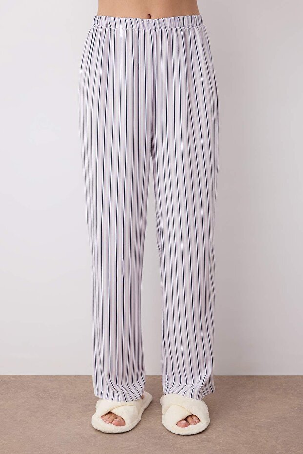 Beyaz-Lila Çizgili Düğmeli Üst Örme Alt Viskon Dokuma Pijama Takımı THMAW26PT00016 - 3