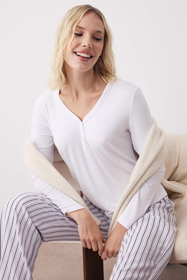 Beyaz-Lila Çizgili Düğmeli Üst Örme Alt Viskon Dokuma Pijama Takımı THMAW26PT00016 - 2