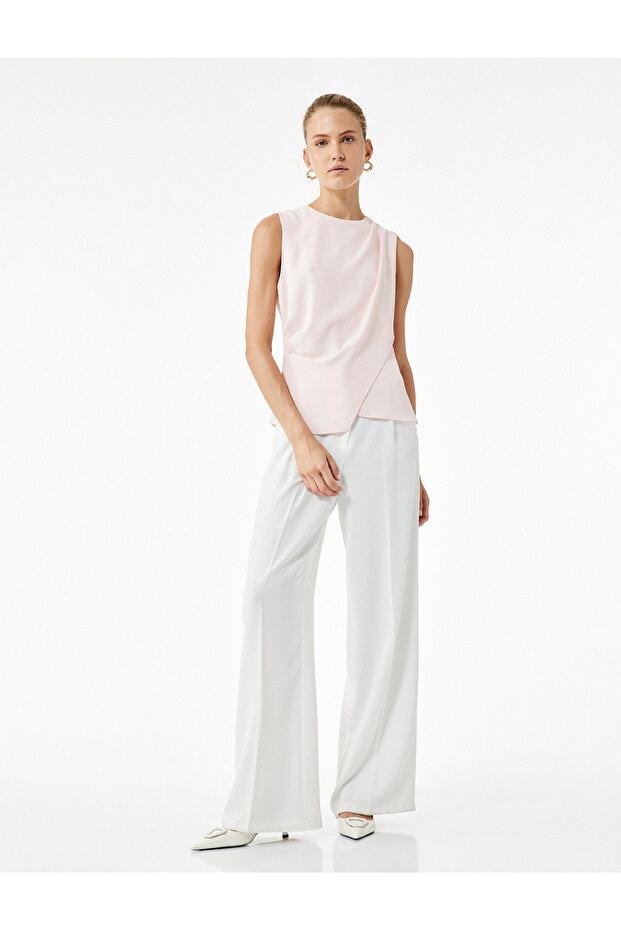 Crepe Fabric Crew Neck Sleeveless Asymmetrical Blouse with Slit Detail