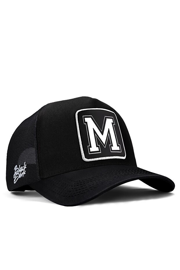 V1 Trucker M Letter - قبعة سوداء للجنسين مع شعار رمز 2sb (CAP)
