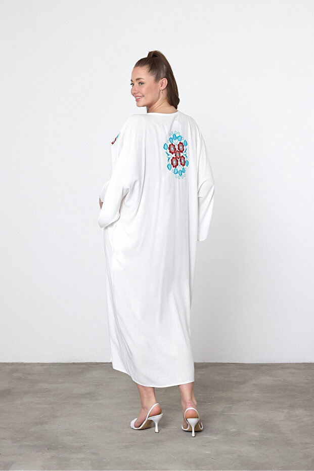 Kadın Maxi Boy Beyaz Nakış Işlemeli Dokuma Viscon Elbise Bcvl-25v038 - 4
