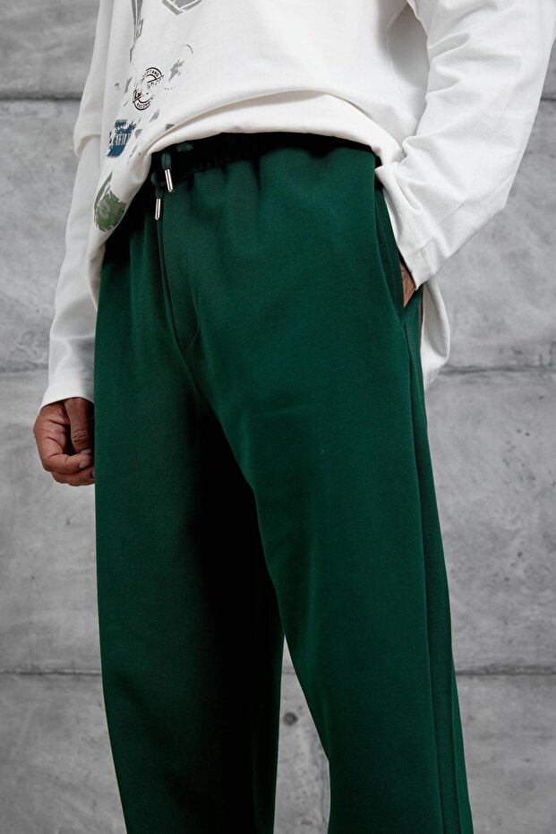 Basic Model Green Sweatpants - 3