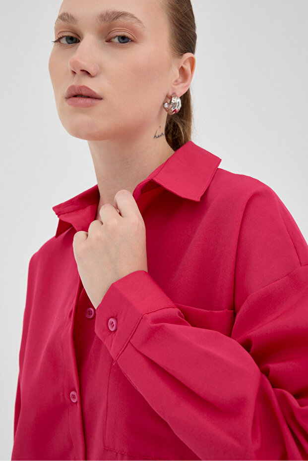 قميص فوشيا كبير الحجم بجيب واحد 8158A - 4