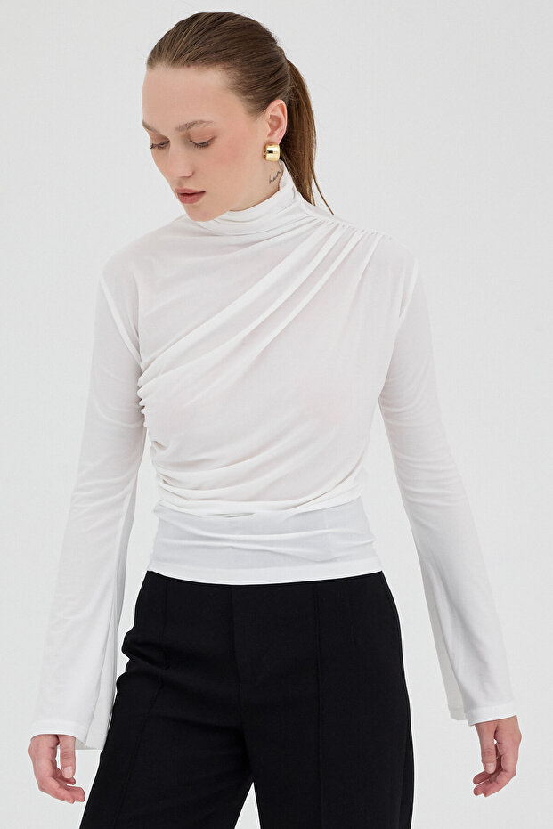 2517 بلوزة بأكمام طويلة ورباط باللون البيج - 2