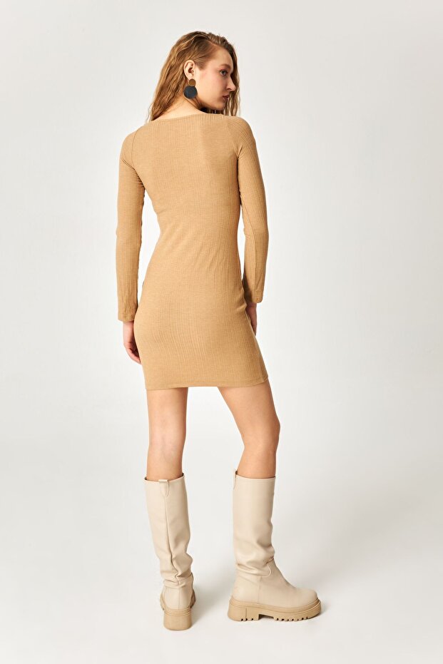 Rochie decoltata bej - 5