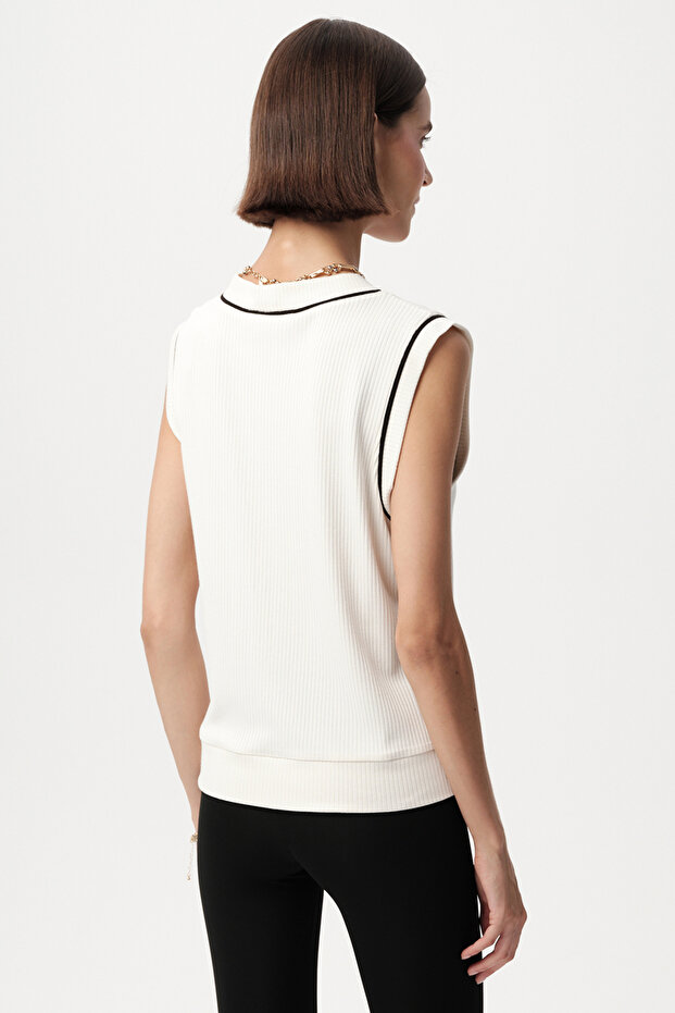 V Yaka Kolsuz Örme Ekru Bluz - 5