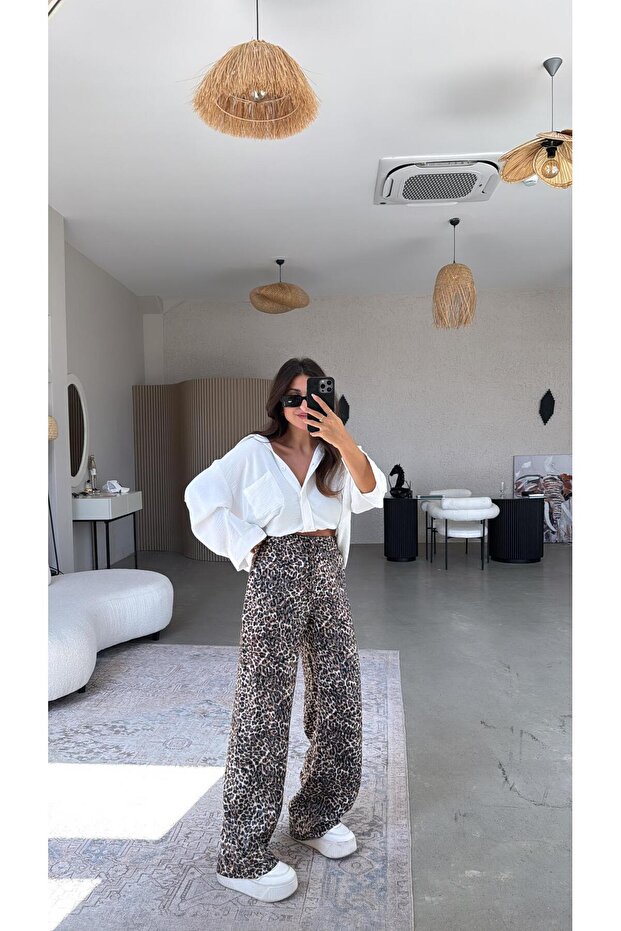 بنطلون من الساتان الحريري بتصميم نمط الفهد - 6