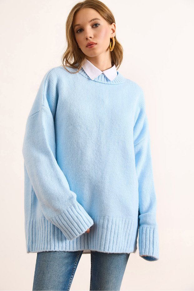 Women's Baby Blue Crew Neck Thick Banded Oversize Knitwear Sweater Kzk-19000988