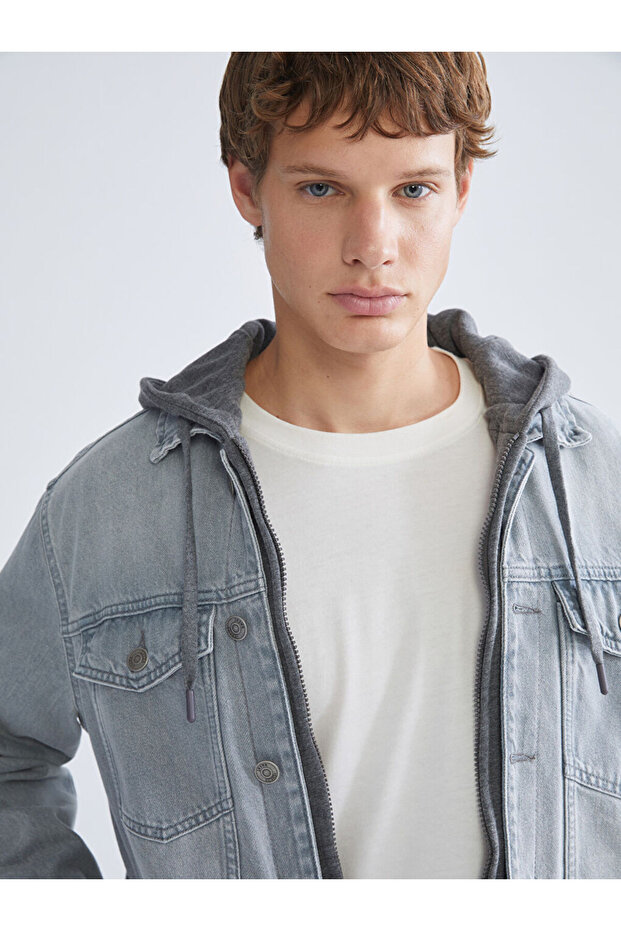 Create Your Style with Uzg Store |   Standard Mold Men's Jean Jacket - 3