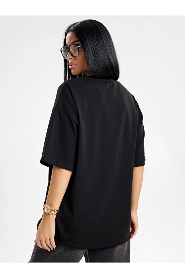 تي شيرت أساسي كبير الحجم برقبة دائرية للجنسين - 2